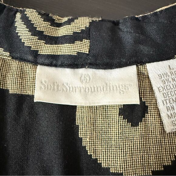 Soft Surroundings Top Tunic Womens Sz L Black Gold Embroidered V Neck Boho Fest - Picture 9 of 13